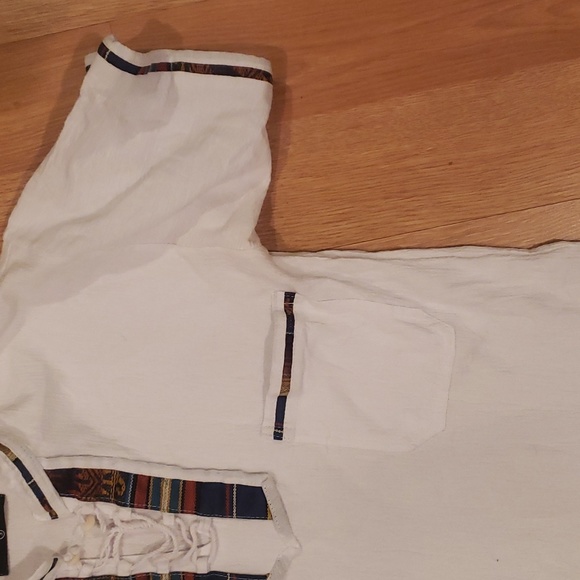 Indian Crafts by Runi Maki White Shirt - Picture 4 of 6